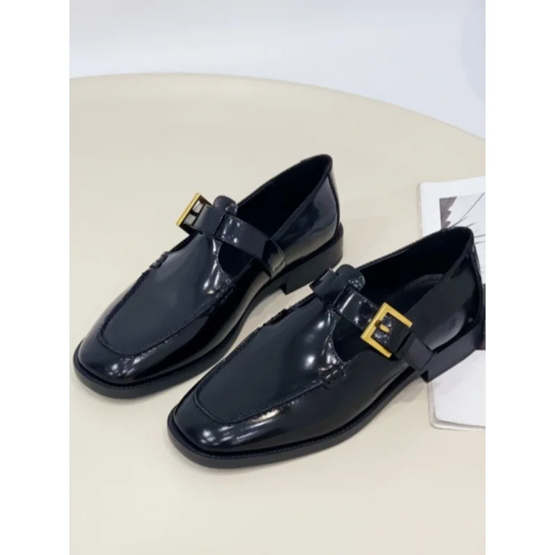 

Comfortable casual low heel spring and autumn new real cowhide needle buckle low heel shallow mouth line with loafers