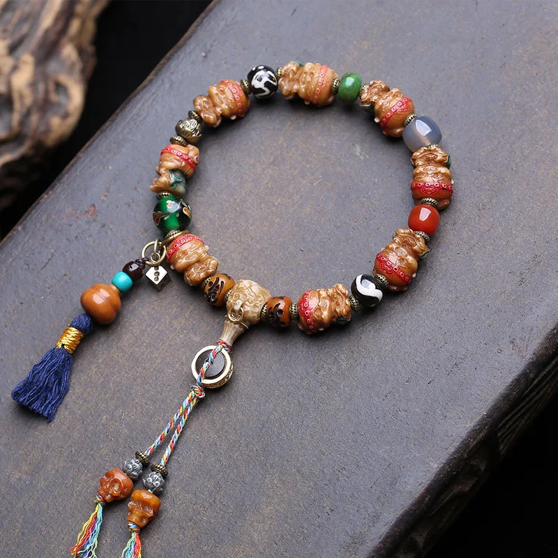 Tibetan-Style Repainted Carved Wealth God Bracelet, Single-Strand, Featuring Agate, Glass, Bone, And Copper Flow