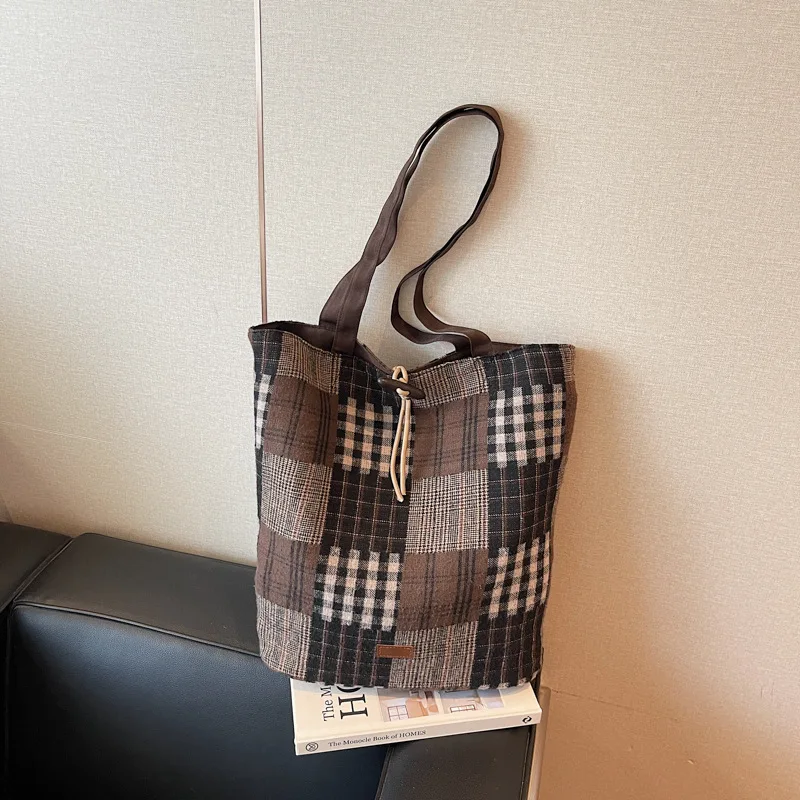 

Vintage Plaid Patchwork Design Shoulder Bags for Women Large Capacity Ladies Casual Tote Bag Versatile College Girls Handbag
