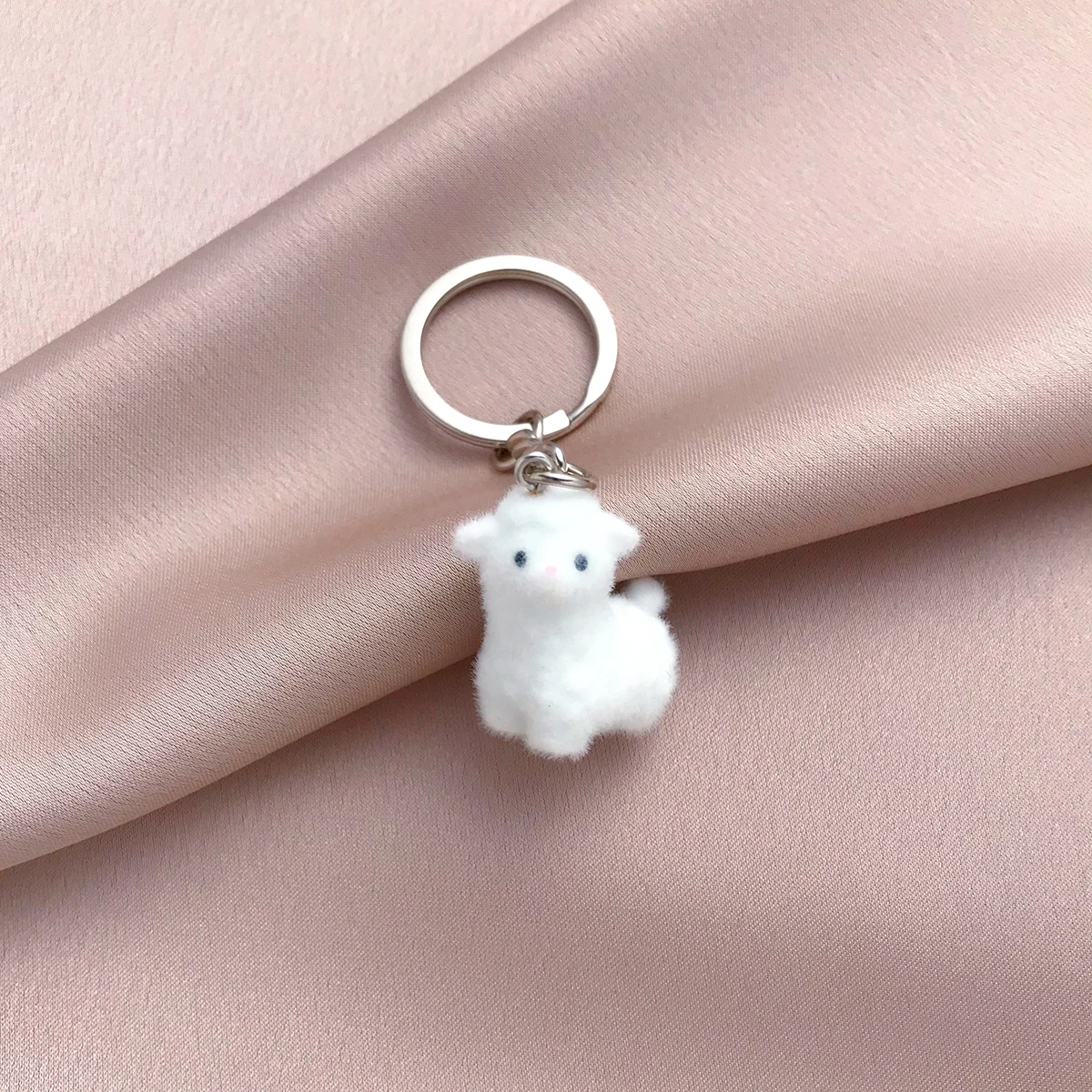 Cute Plush Resin Little Sheep Pendant Keychain For Women Simple Design Lovely Animal Bag Car Keyring Young Girls Jewelry N885