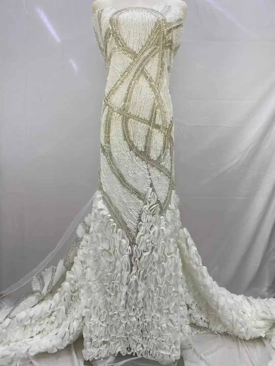 African Groom Luxury Beaded 3D Tulle Lace Fabric Nigerian Handmade Heavy Sequins Pearls Mesh Lace Fabric Bridal Wedding Dresse