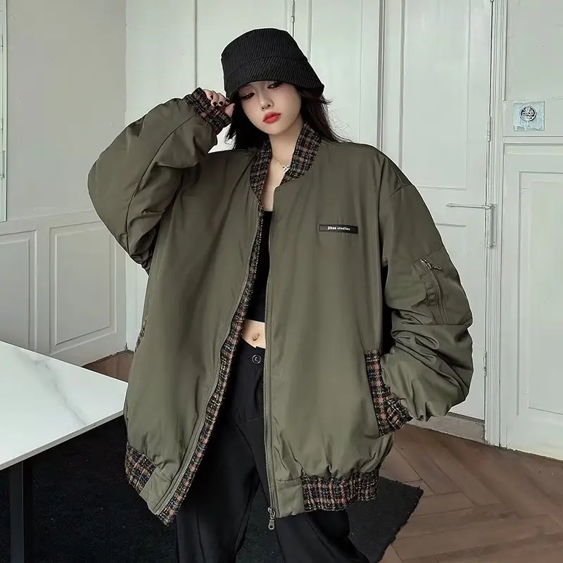 

2024, новый американский ретро Хай-стрит, весенне-осенний топ из тюэта, большой размер, дизайн Sense, бейсбольная летная тенденция, верхняя одежда