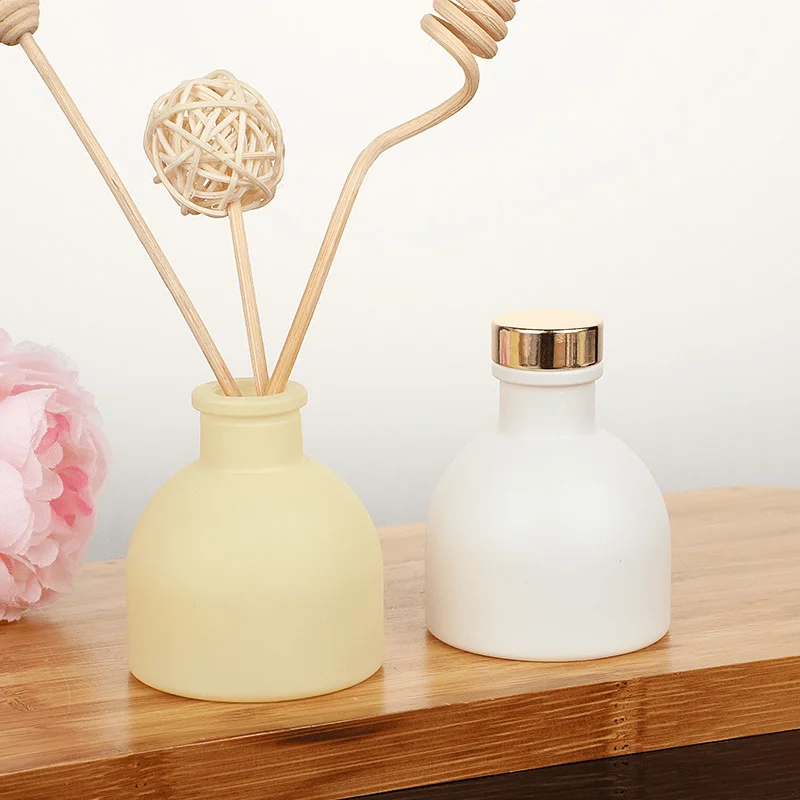 Glass Reed Diffuser Bottle Fragrance Essential Oil Bottle Table Living Room Home Decoration Family Festival Gift Home Supplies