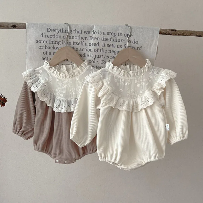 2024 Nieuwe Lente Koreaanse Stijl Kleding Baby Baby Meisje Bodysuits Lange Mouwen Wafel Kant Splitsen Pasgeboren Baby Meisje Jumpsuit