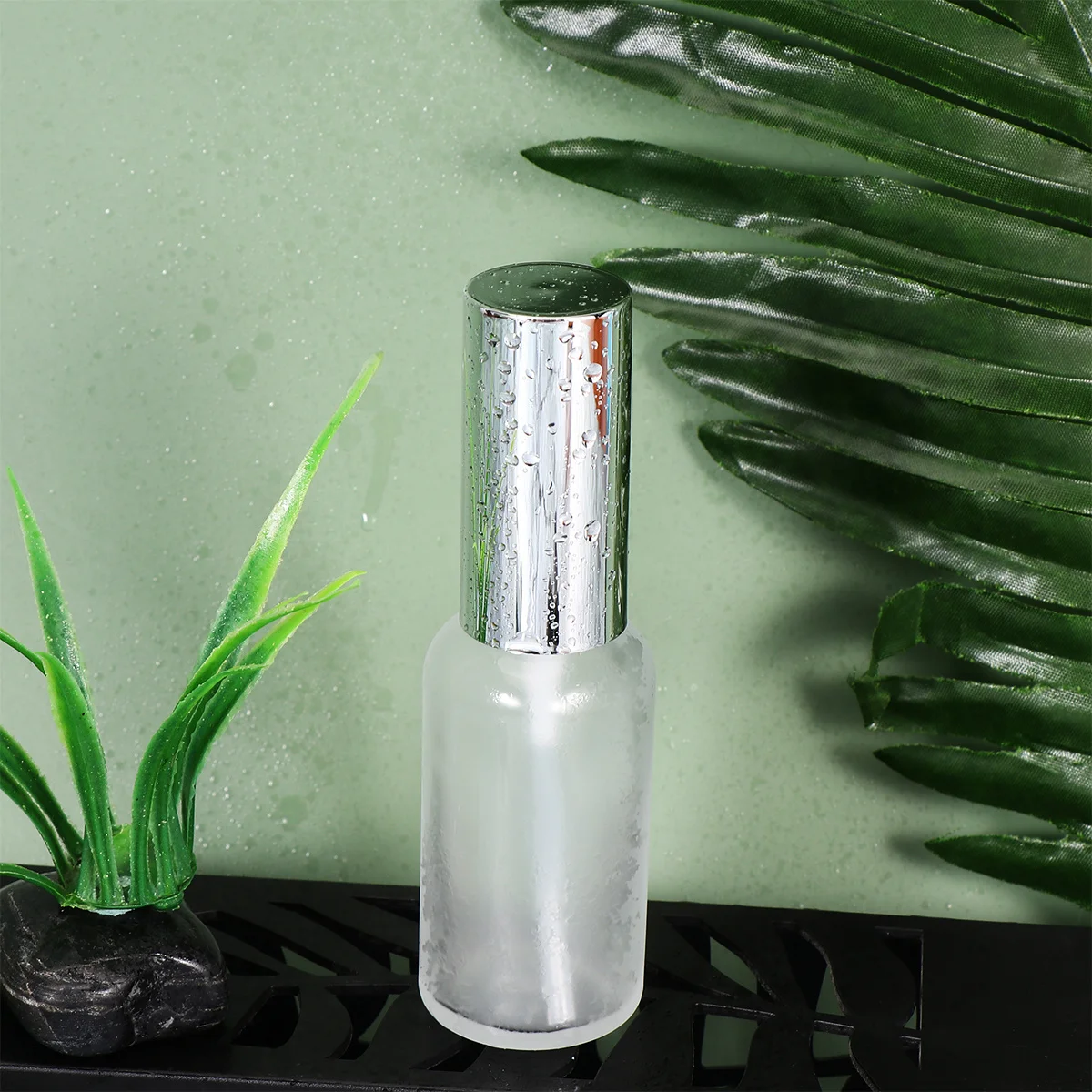 9 قطع من زجاجات الزيوت العطرية 15 مل، مادة بيضاء متينة وآمنة، تصميم مضخة ضغط لتزيين المكتب المنزلي، رذاذ زجاجي قابل لإعادة الملء