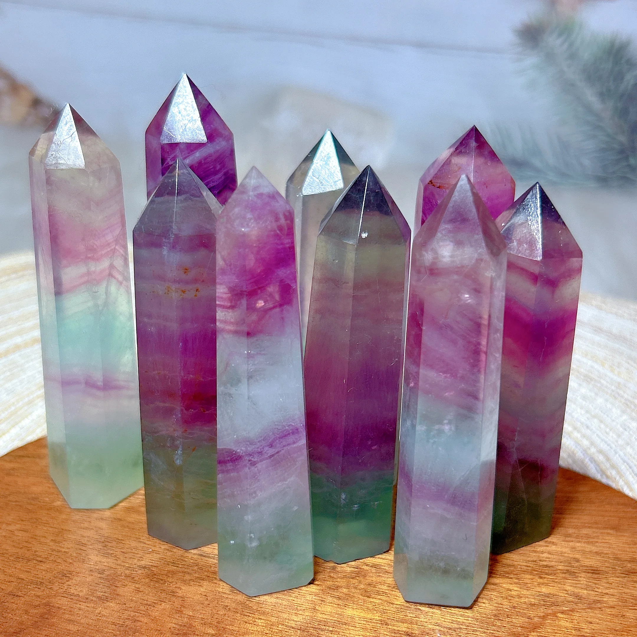 Cristais Naturais Magenta Flourite, Ponto De Torre Colorido, Artesanato De Cura, Mesa Reiki, Decorações Para Casa, Decoração Do Quarto