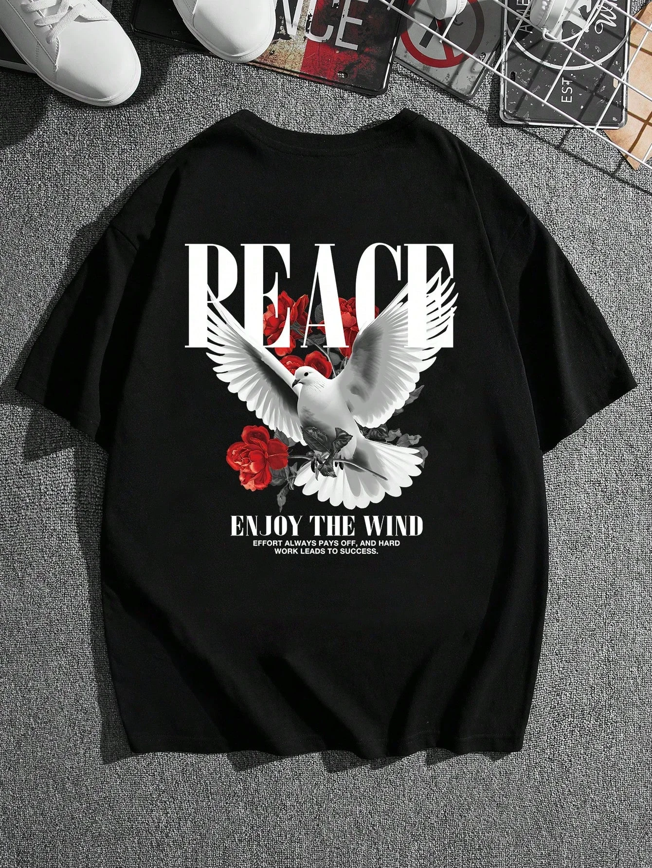 

Men Street-Style Retro Red Rose and Peace English Graphic Pattern Black Knitted Loose Vintage Short Sleeve T-Shirt Suitable