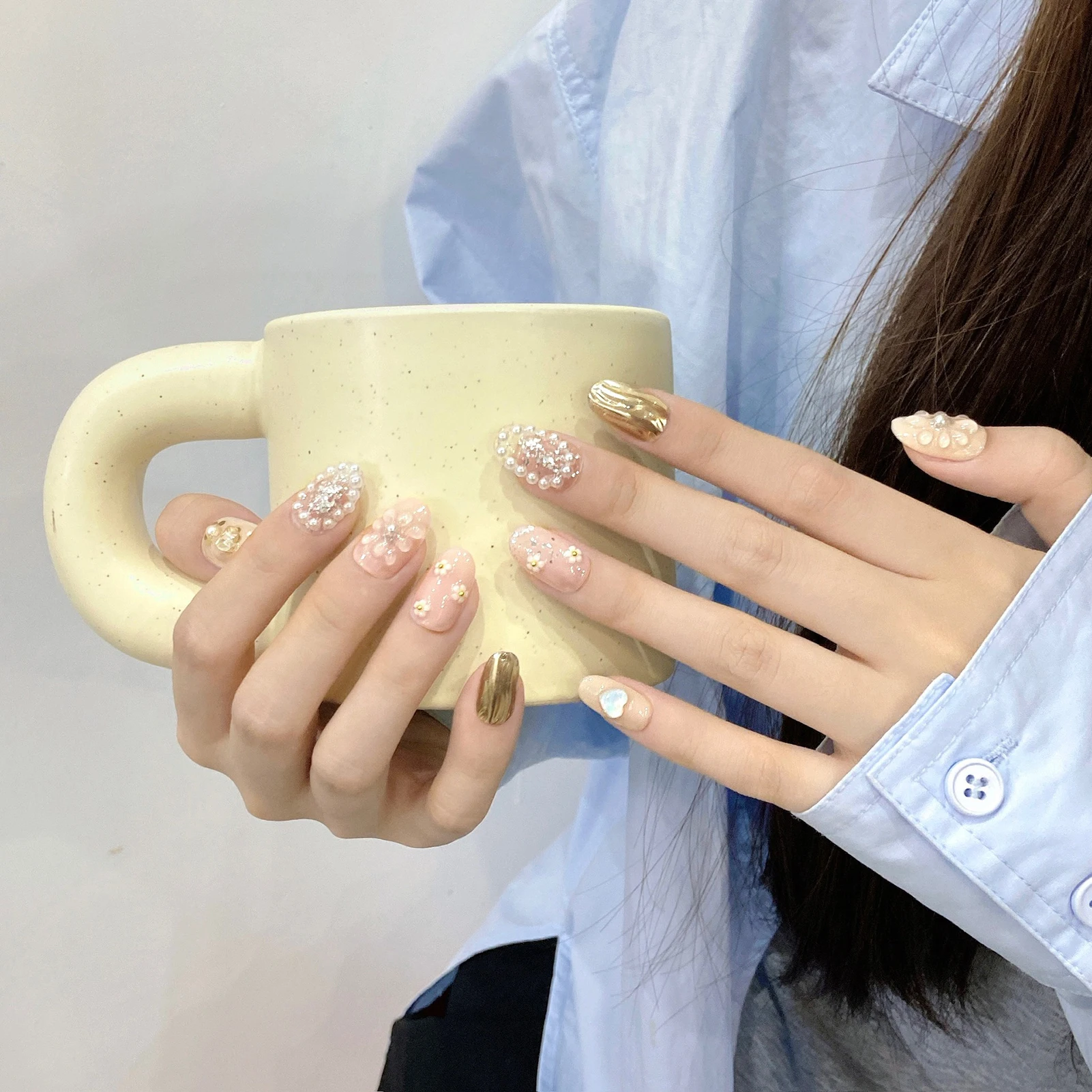 Imprensa redonda francesa feita à mão em unhas cristal 3d flor decoração folha de ouro amêndoa unhas falsas estilo japonês brilhante curto unhas falsas