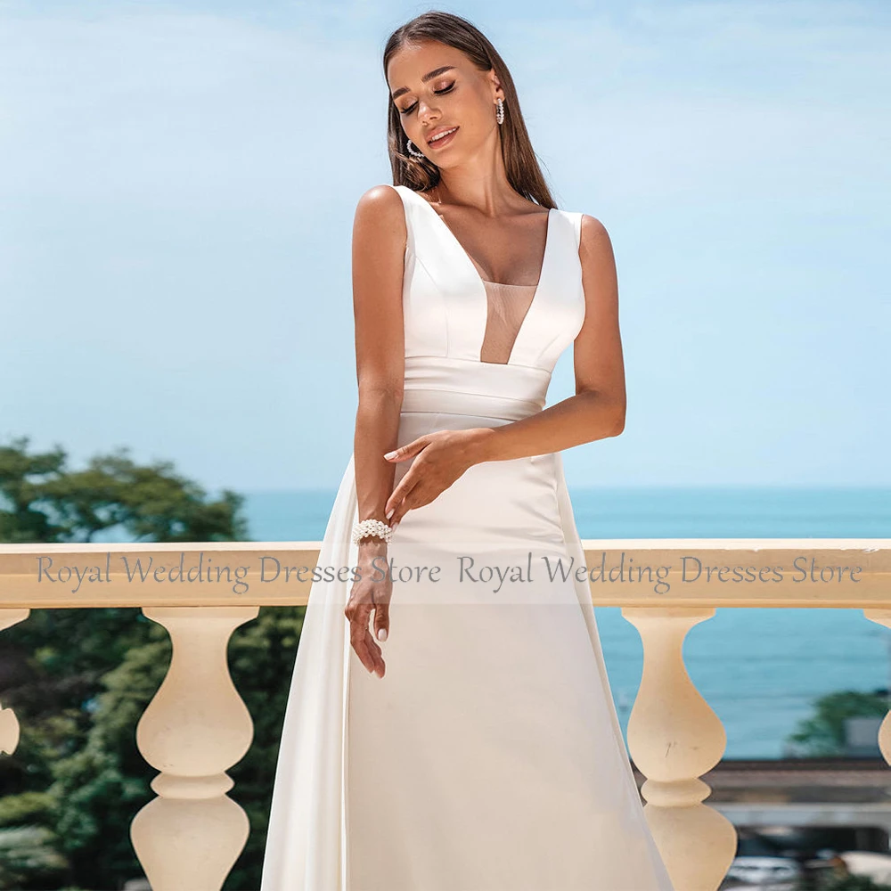 Mermaid Wedding Dress for Bride 2023 with Detachable Train Simple  Gown Long Sleeveless V Neck White Bridal  