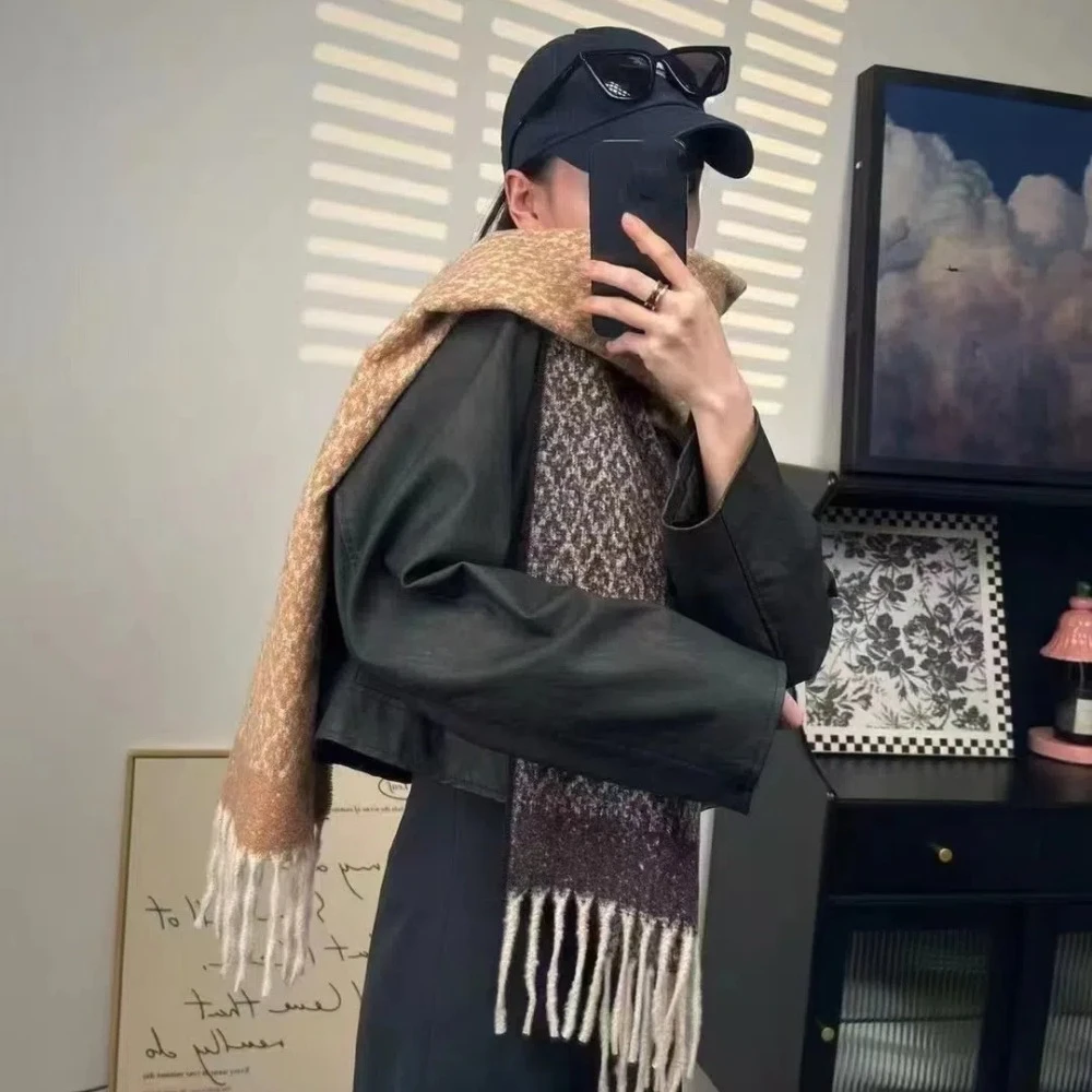 

Вязаный шарф с градиентом из акриловых волокон, теплый, мягкий, контрастного цвета, толстая шаль, палантин, двусторонний шарф с кисточками и узором звездного неба