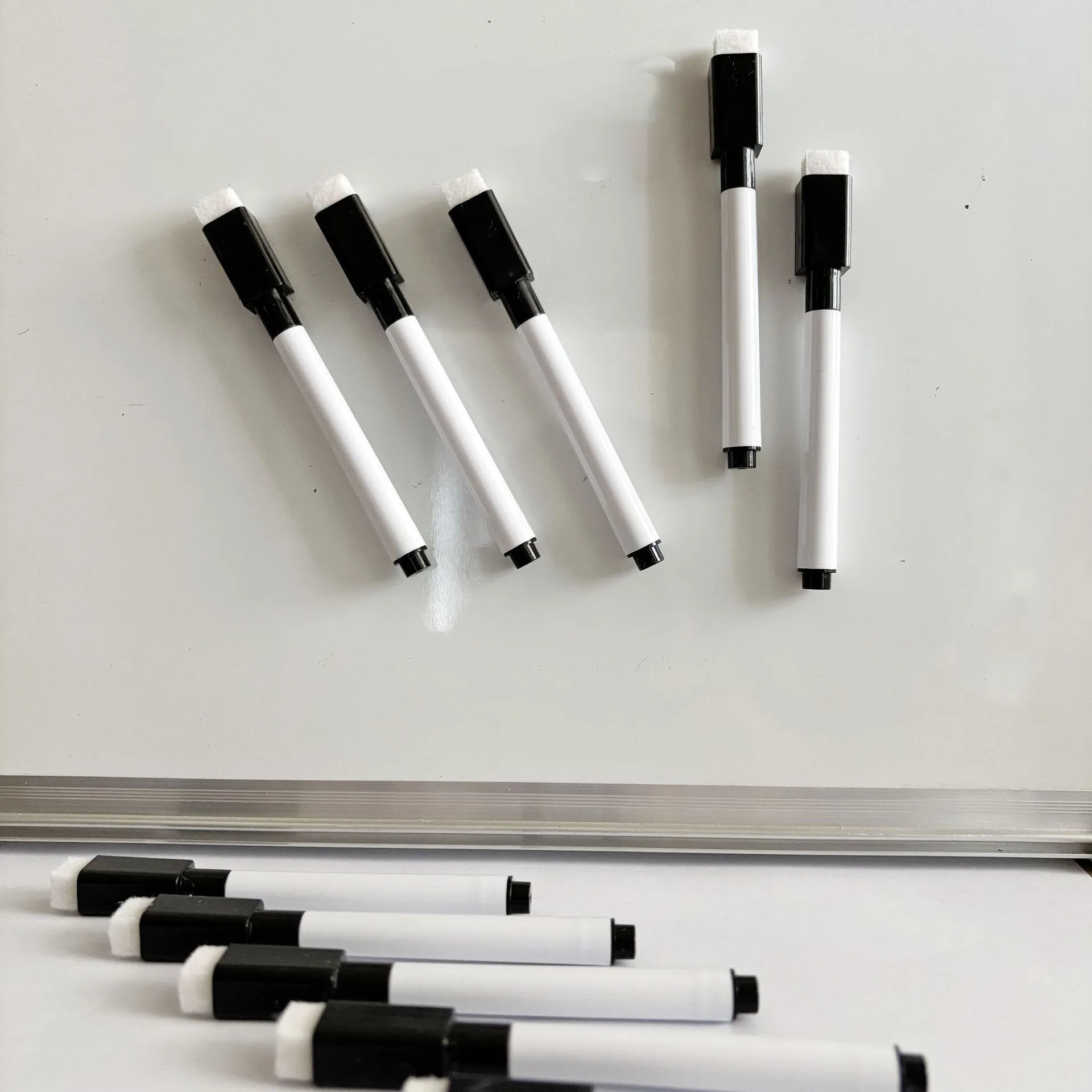 Whiteboard-Markierungsstift, trocken abwischbare Marker mit Radiergummikappe für Büro, Schule, Schreibwaren, magnetischer Whiteboard-Marker, trocken abwischbar