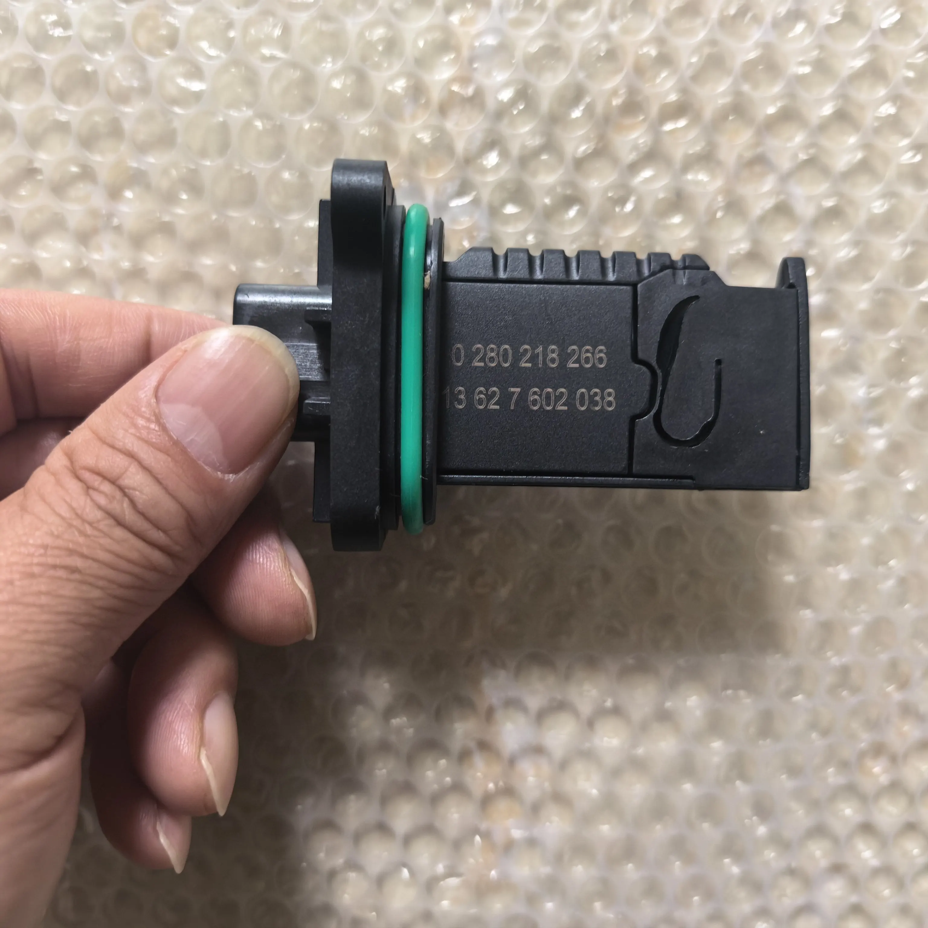 0280218266 Mass Air Flow Meter Maf Sensor 13627602038, 13 62 7 602 038 ,0280 218 266 for BMW 1 2 3 4 5 6 Series X1 X3 X4 X5 Z4