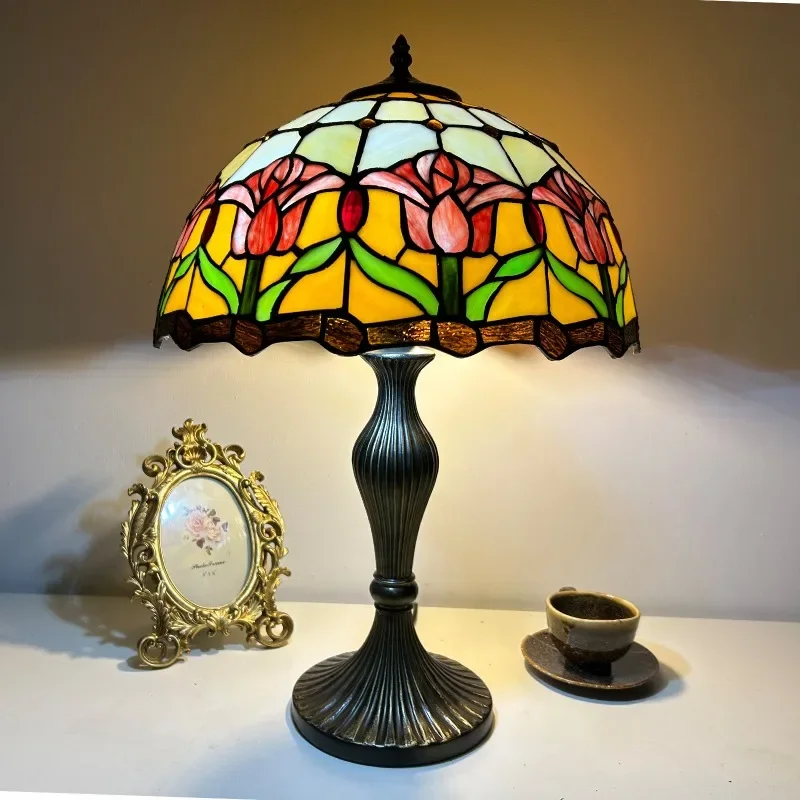 Europejski retro abażur szklany, dekoracja do salonu, sypialni, gabinetu, mała lampka biurkowa