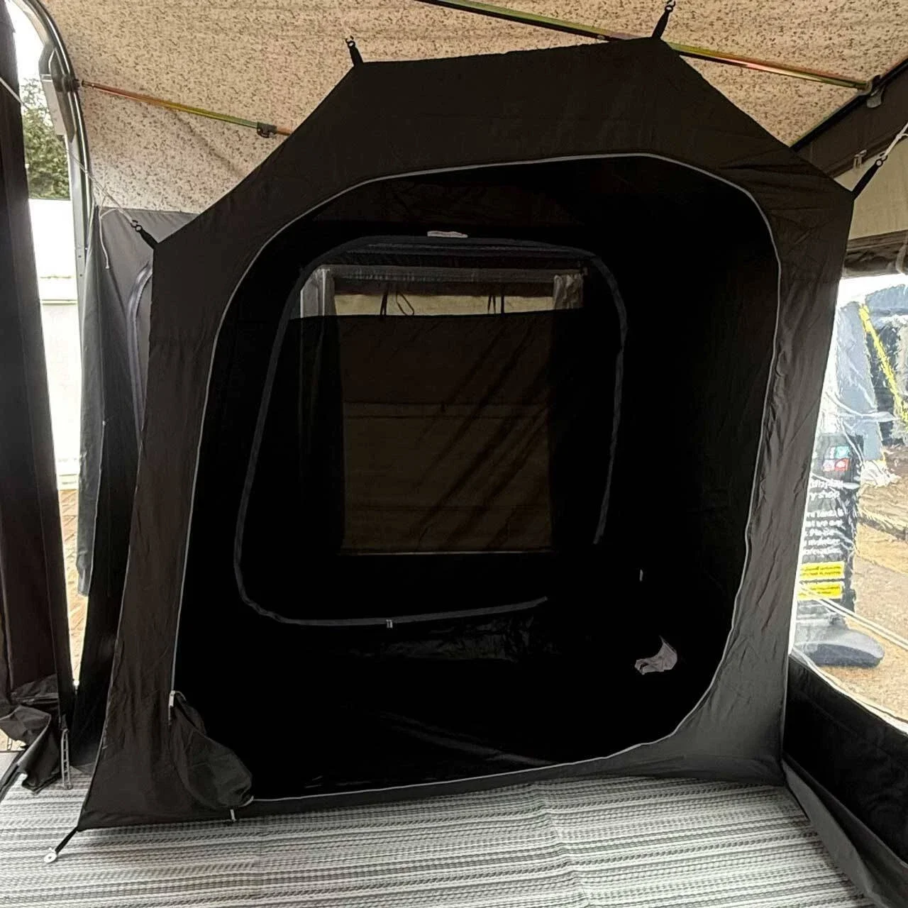 

Universal Inner Awning Tent Privacy Tent Outdoor Camping Sunshade Accessories For Caravan Motorhome Trailer 140 X 220cm