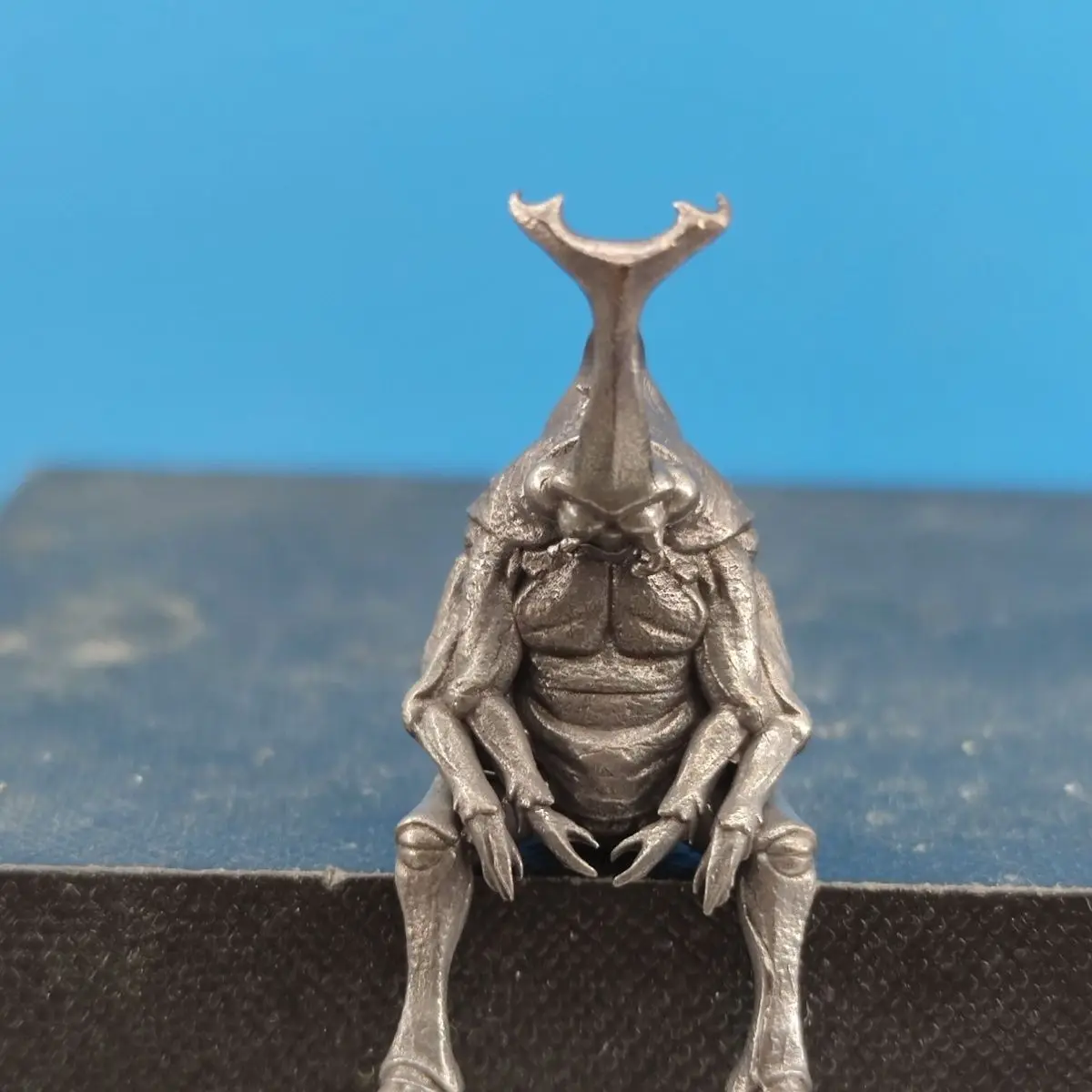 Miniature Pure Copper Aged Rhinoceros Beetle Realistic Simulation Insect Model Hand-Made Car Ornament Animal Desktop Statue