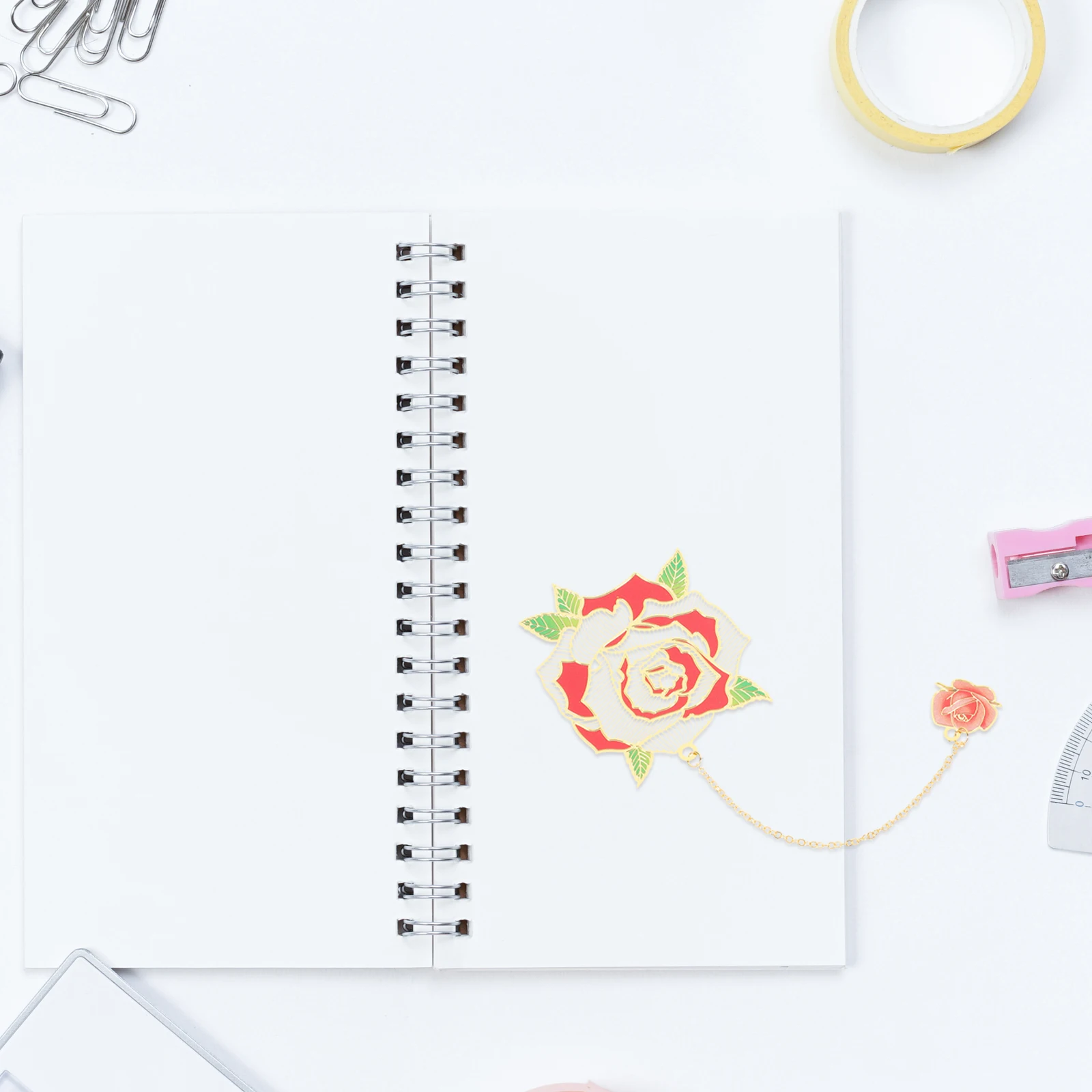 

Retro Bookmark Bookmarks for Teachers Pendant Craft Flowers Page Marker Student Elegant Style Delicate Brass Portable Gift Box