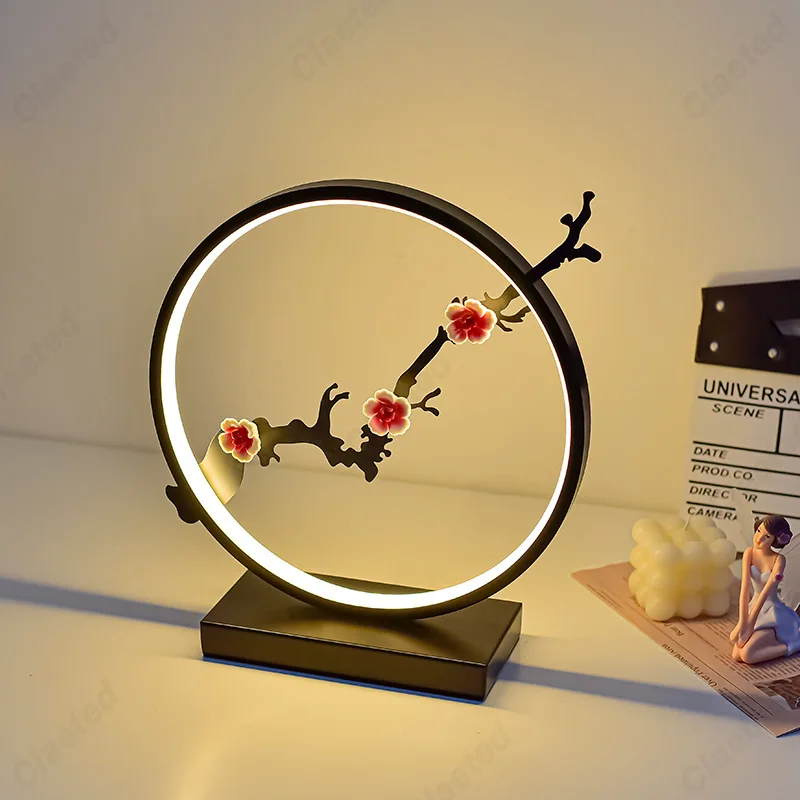 Creativo minimalista retrò LED stile cinese Plum Blossom lampada da tavolo studio camera da letto comodino illuminazione atmosfera di fascia alta