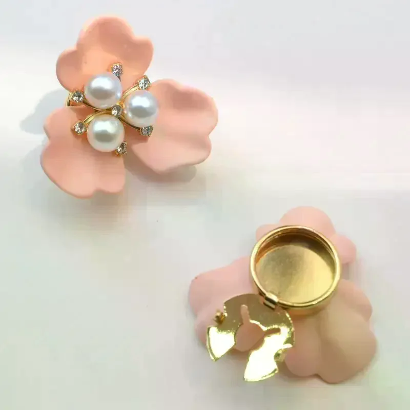 Three-petal Flower Pearl Cufflinks Rhinestone Embellished Clips Shirt Dress Two-in-One Seamless Installation Christmas Gift