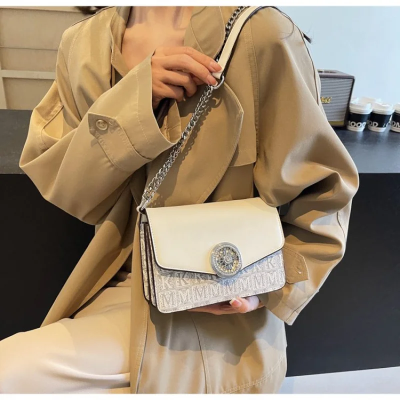 

Women's Handbag Made Of Arrow-Patterned Leather Boasting High-End Quality And Classic Paris Commuter Long-Lasting Style