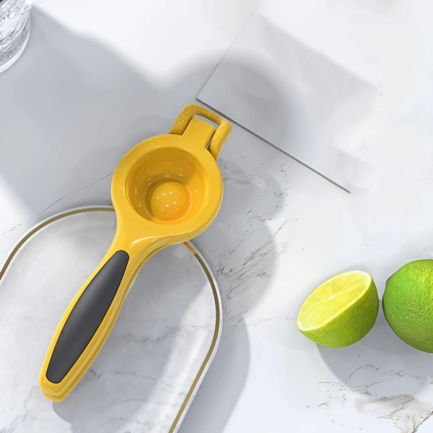 

Aluminum Manual Citrus Juicer - Handheld Lemon Lime Squeezer Press for Fruit Juice Extraction Tool