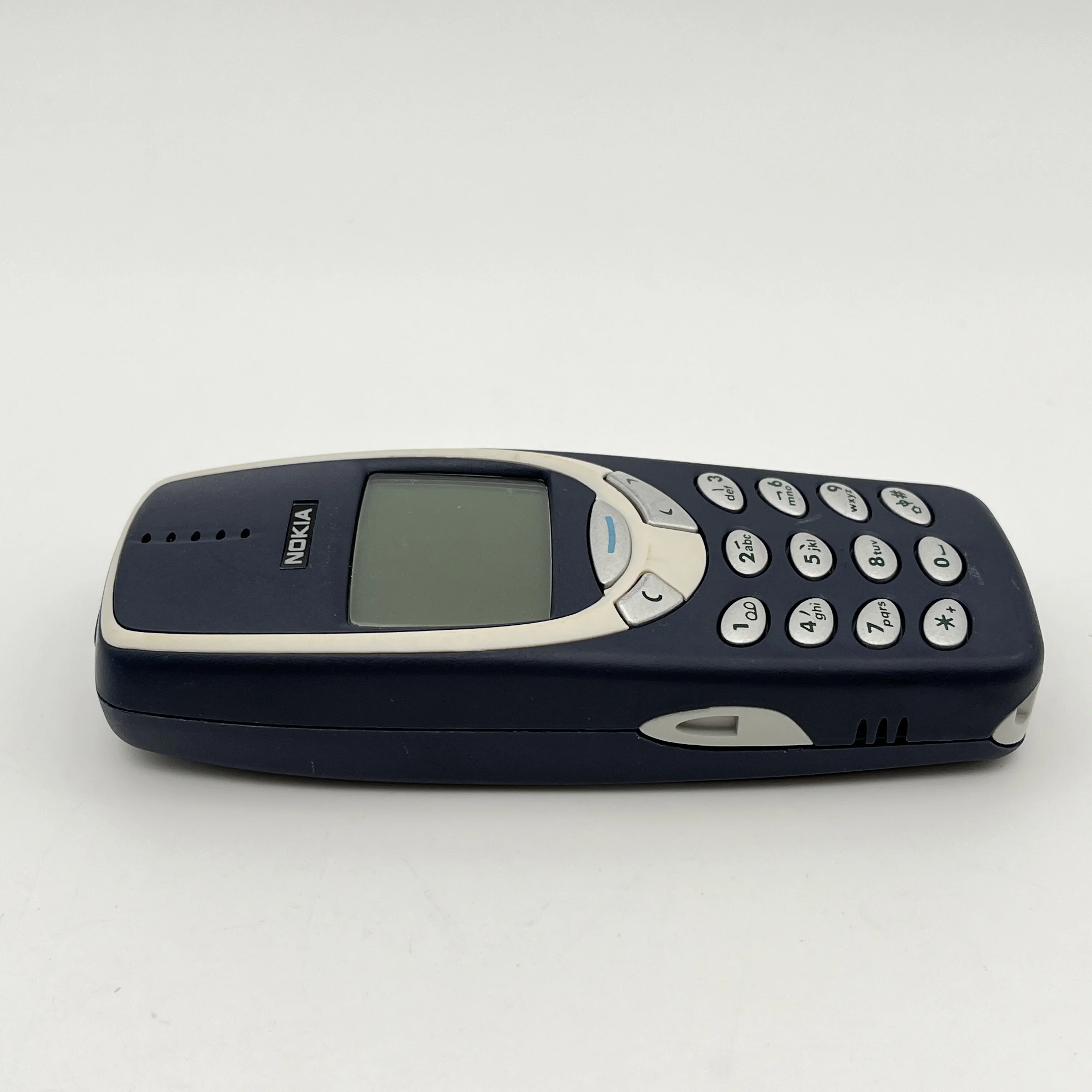 لوحة مفاتيح أصلية غير مقفلة Nokia 3310 ذات شريحة واحدة GSM 900/1800 مدخل نص توقع للهاتف المحمول لوحة مفاتيح متعددة اللغات مصنوعة في فنلندا