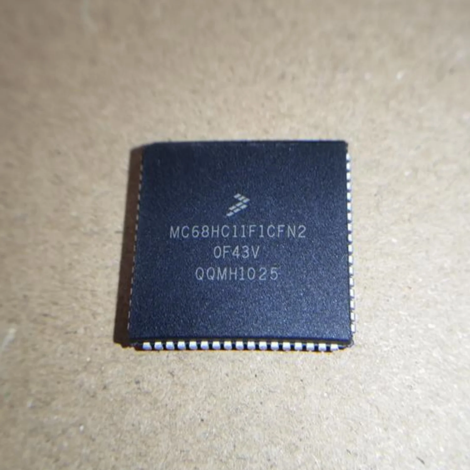 1~10pcs/lot MC68HC11F1CFN2 MC68HC11F1CFN3 MC68HC11F1CFN4 PLCC68 100% Brand New Original.