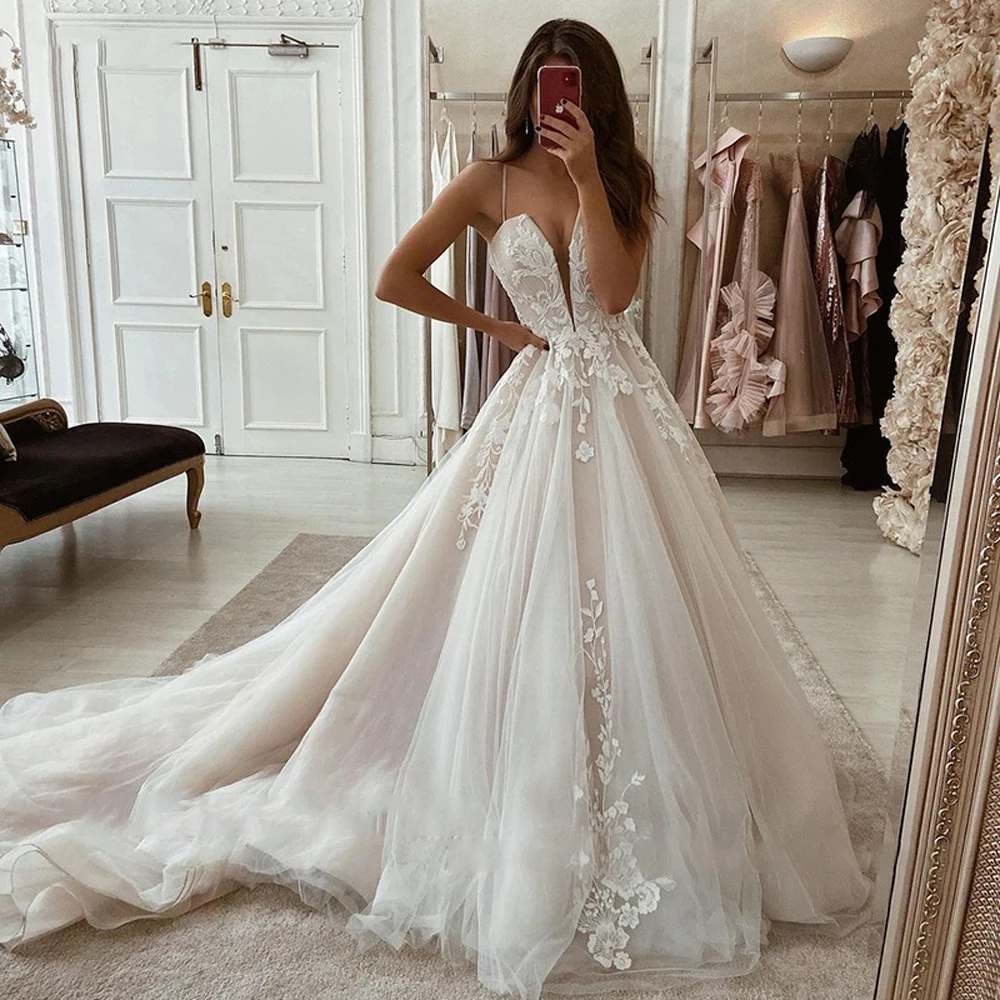 Vestidos de casamento com decote em v profundo para mulheres, vestido de tule fofo, esfregando, vestidos de noiva na praia, vestido de noivado