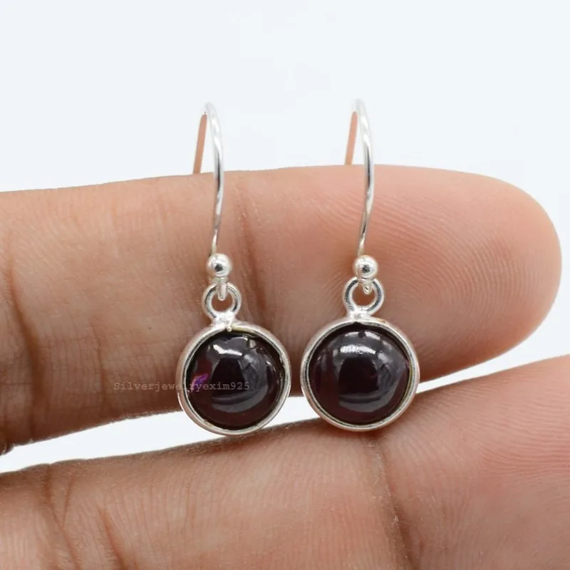 Garnet earrings: Exquisite round gemstone jewelry