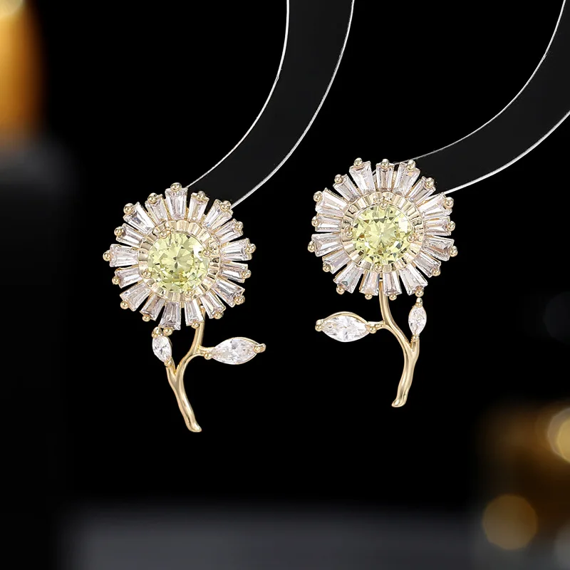 Delightful Short Stem Leaf Yellow Daisy Flower Stud Earrings Summer Wear Jewelry