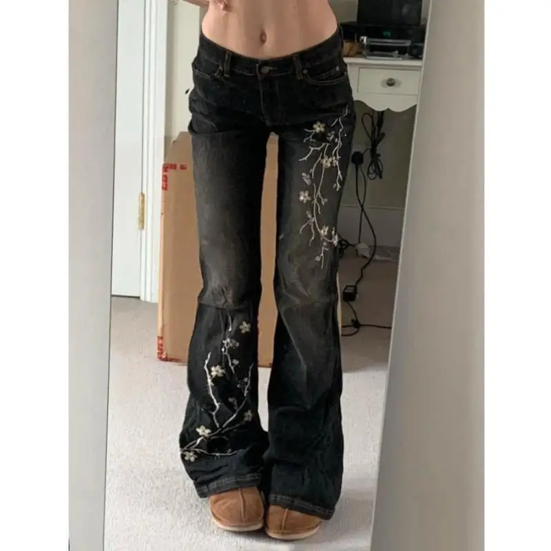 

Men's Denim Jeans Floral Embroidery Special Wide Fit Youthful Sle Fce Lined V-ne ort Sve Seven-quarter Sve