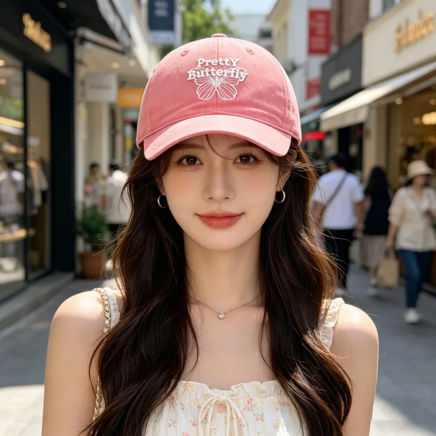 Soft-Top Baseball Cap with Butterfly Letter Embroidery, Curved Brim Design That Enhances the Shape of the Head and Makes the Face Appear Smaller, Adjustable Back Buckle Suitable for Both Large and Small Head Sizes, Versatile for Commuting, Shopping, and Camping