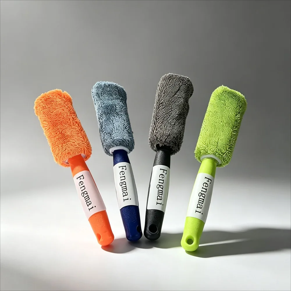 Car tire and internal clearance cleaning brush, narrow clearance dust removal brush, without damaging the tire