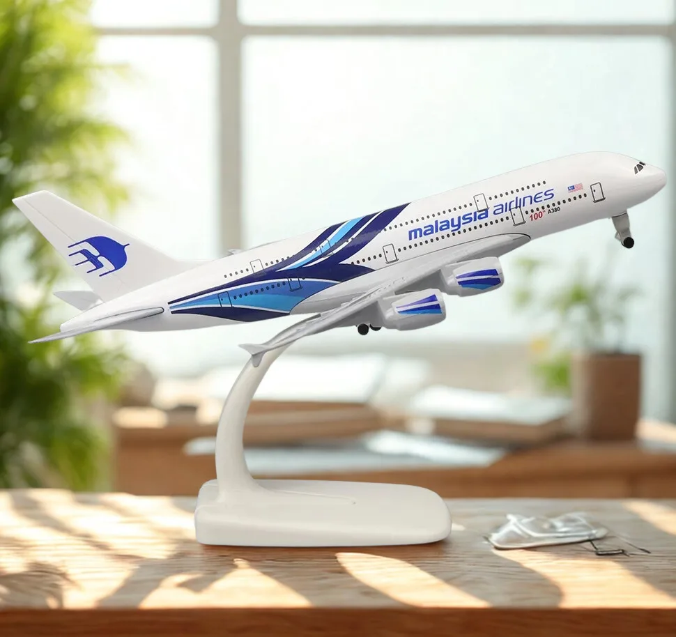 

1:400 Malaysia A380 aircraft simulation die-cast scale 380 Airbus aircraft model boutique aviation figures children boys toys