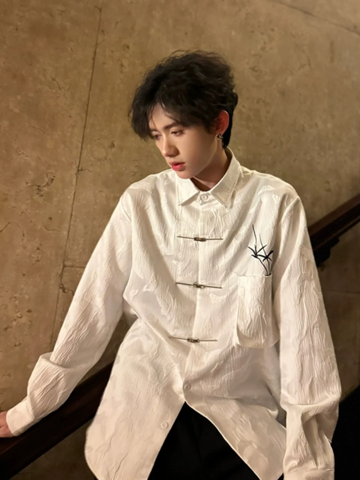 

Новая китайская вышитая белая повседневная мужская рубашка с длинным рукавом, костюм Ханьфу Тан, верхняя одежда в стиле Дзен, весенняя мода