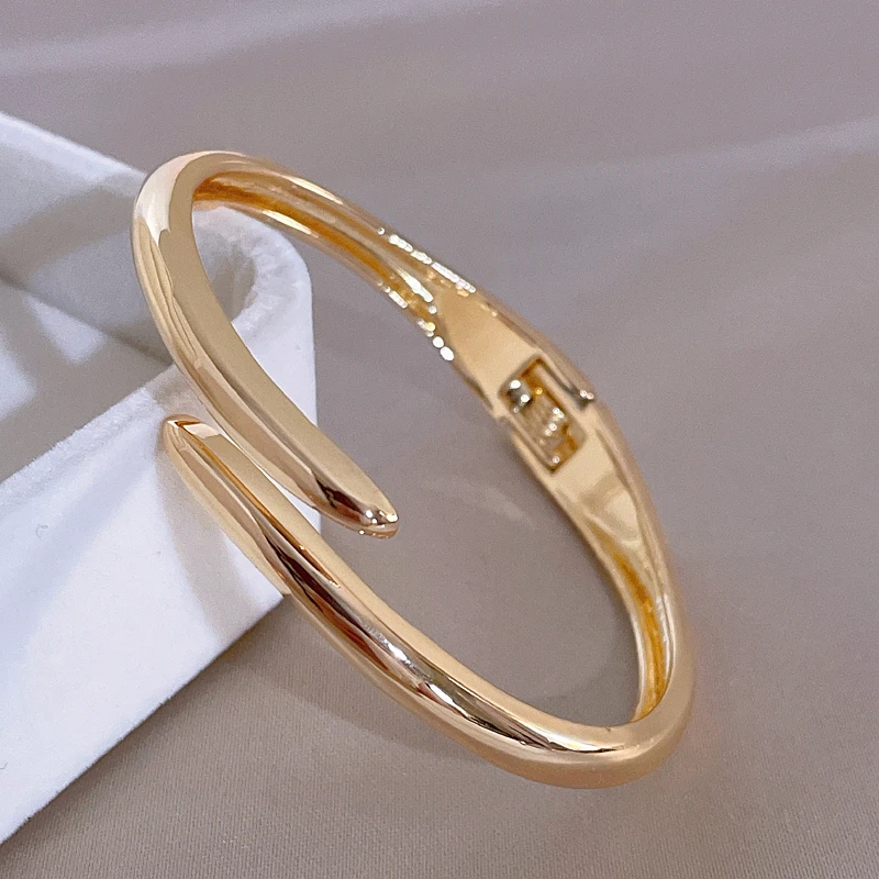 New Design Minimalist Metal Bracelet & Bangle for Women Gold Color Cuff Bracelets Charm Thin Bangles Fashion Jewelry Accessories