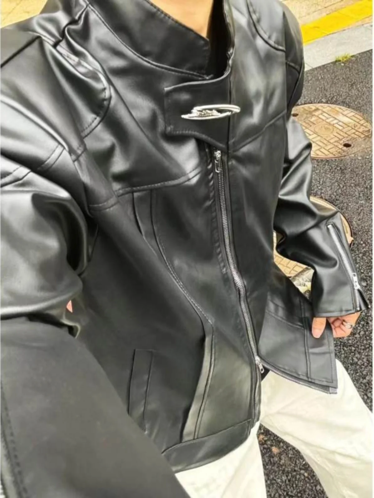 

Крутая мужская куртка из искусственной кожи, осенне-зимняя структура, мотоциклетный Sle, модный, модный, свободный крой, декор на молнии...