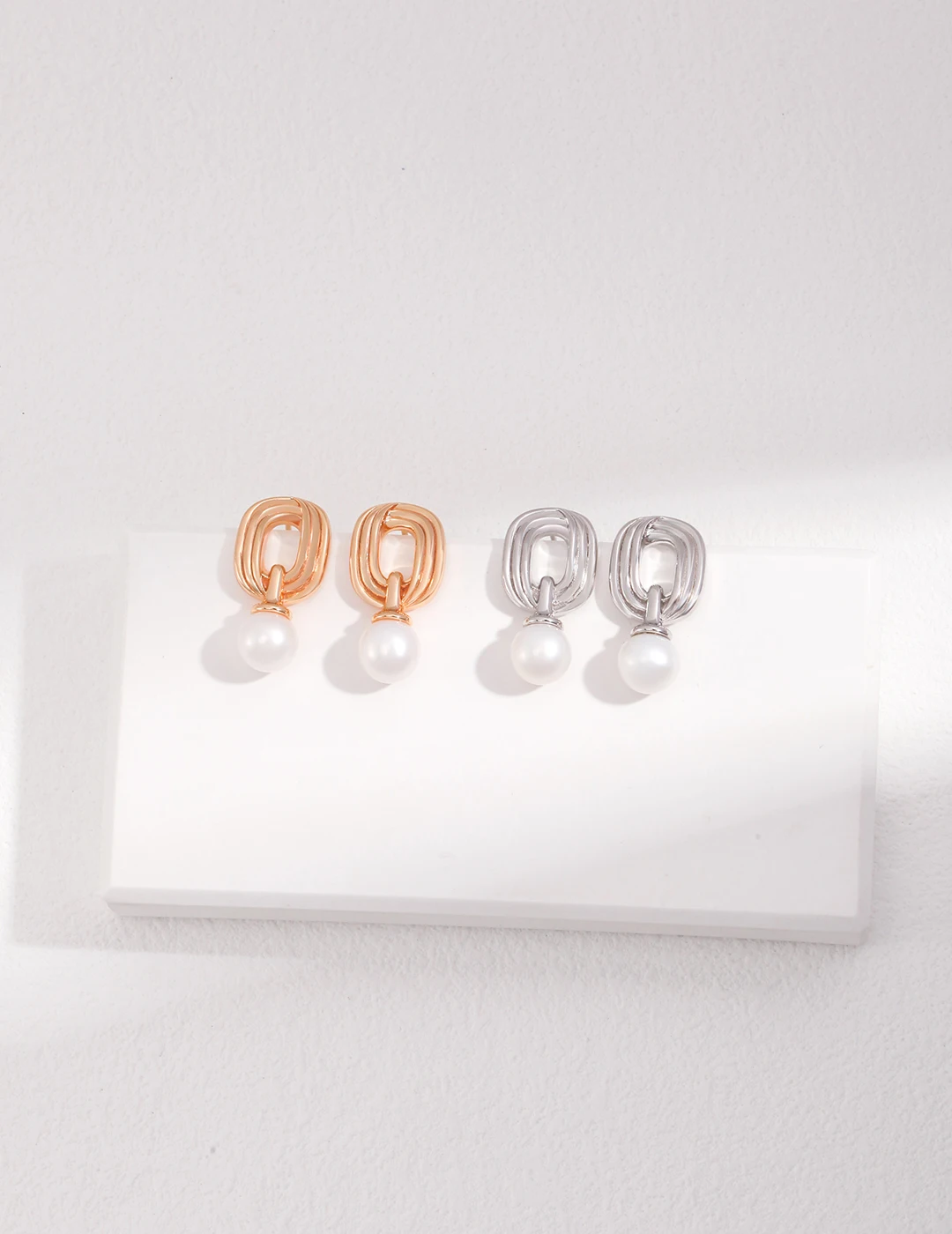 

Серьги из серебра 925 пробы с жемчугом
