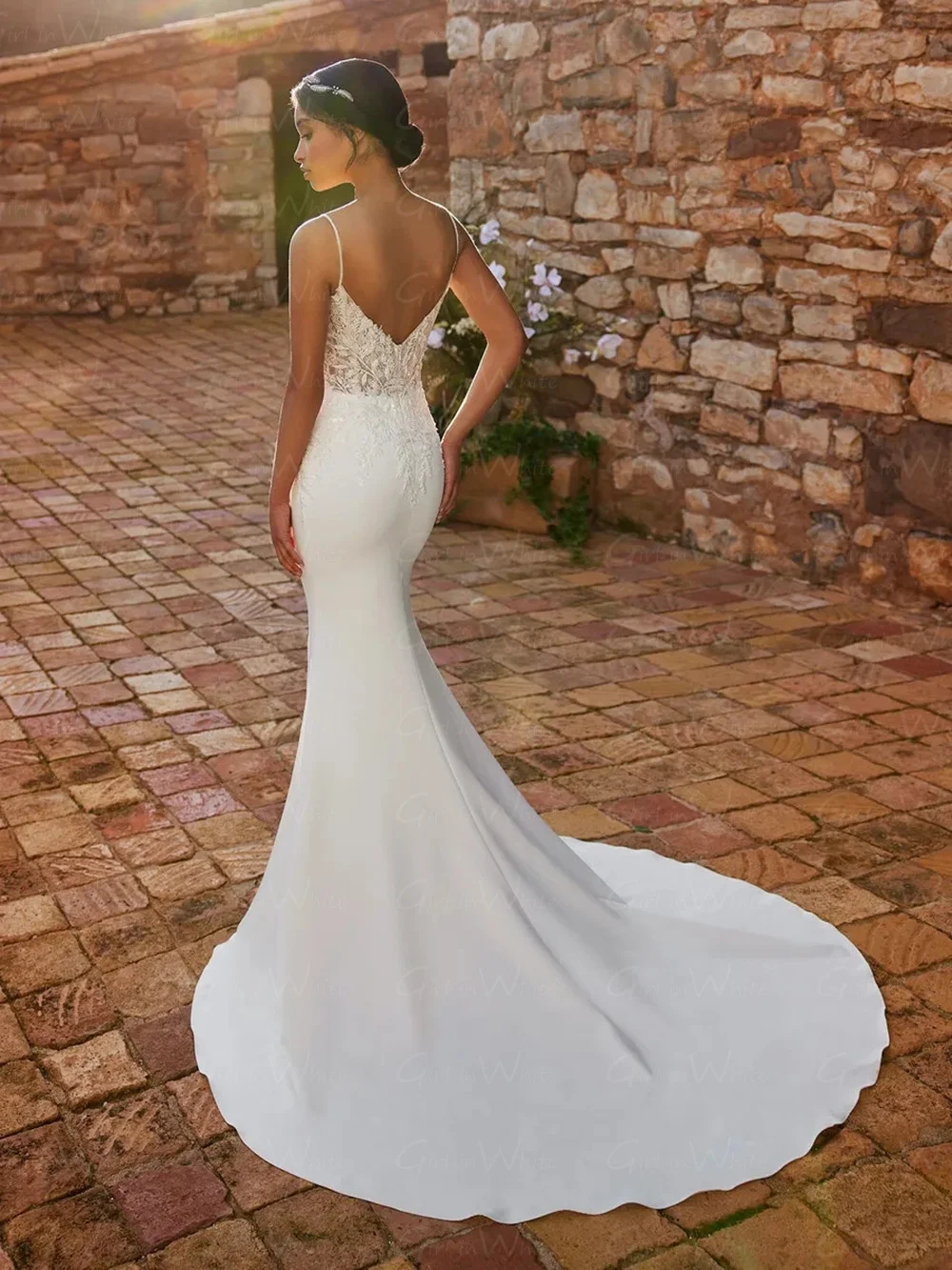 Sexy Spaghetti Strap Mermaid Wedding Dresses Open Back Mermaid Customized Bride Robes Sweep Train Bridal Gown Vestidos De Novia