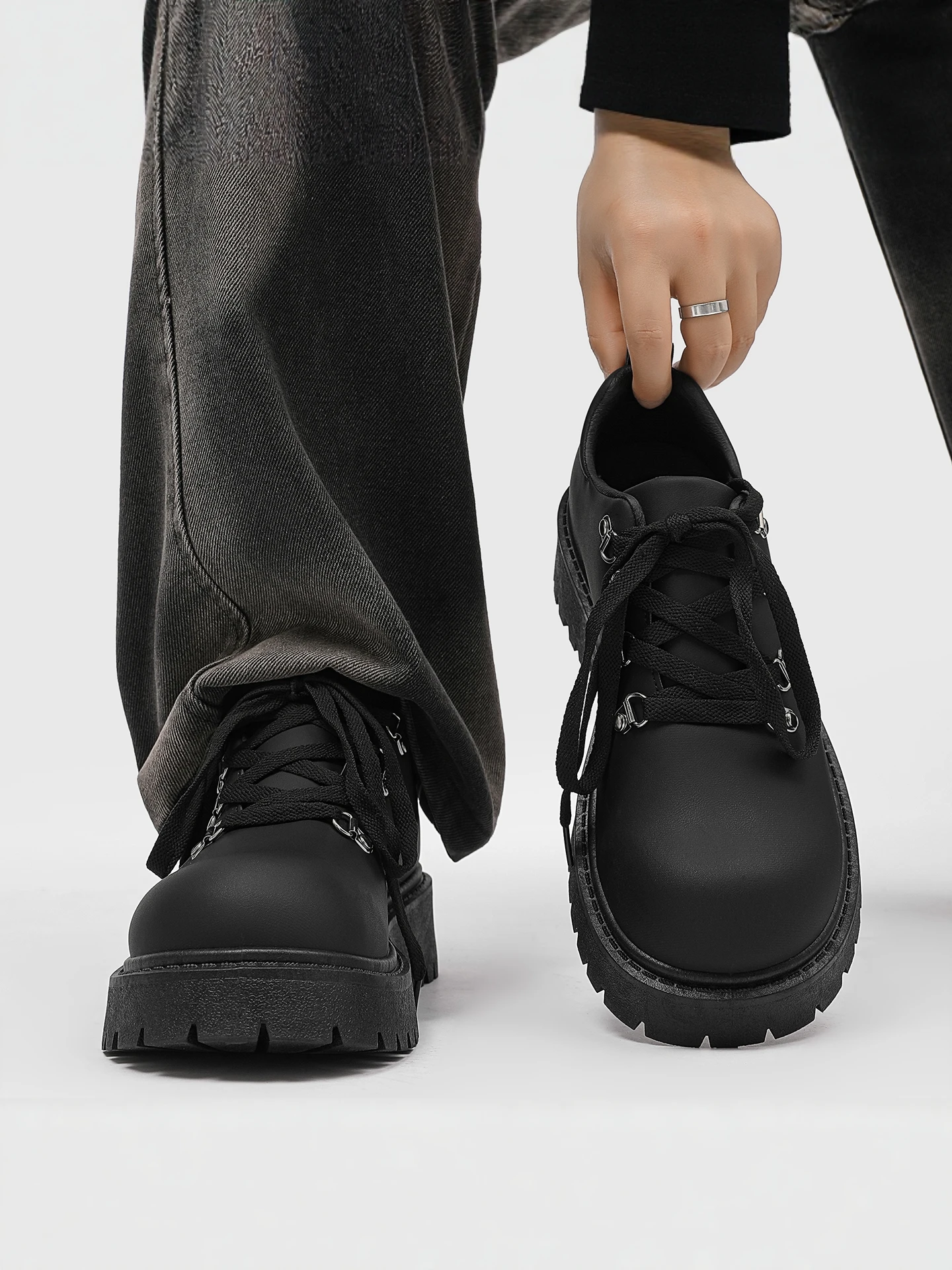 

Bla Miey oes Men's Spring Autumn Leather Surface Work Boots Thi Bot Heightening Low Help Boots