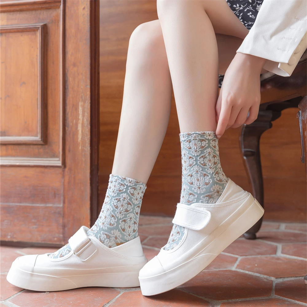 Harajuku Retro Embroidery Women Socks Japanese Kawaii Cute Ethnic Lolita Lace Flower Crew Summer Fashion New Dropship