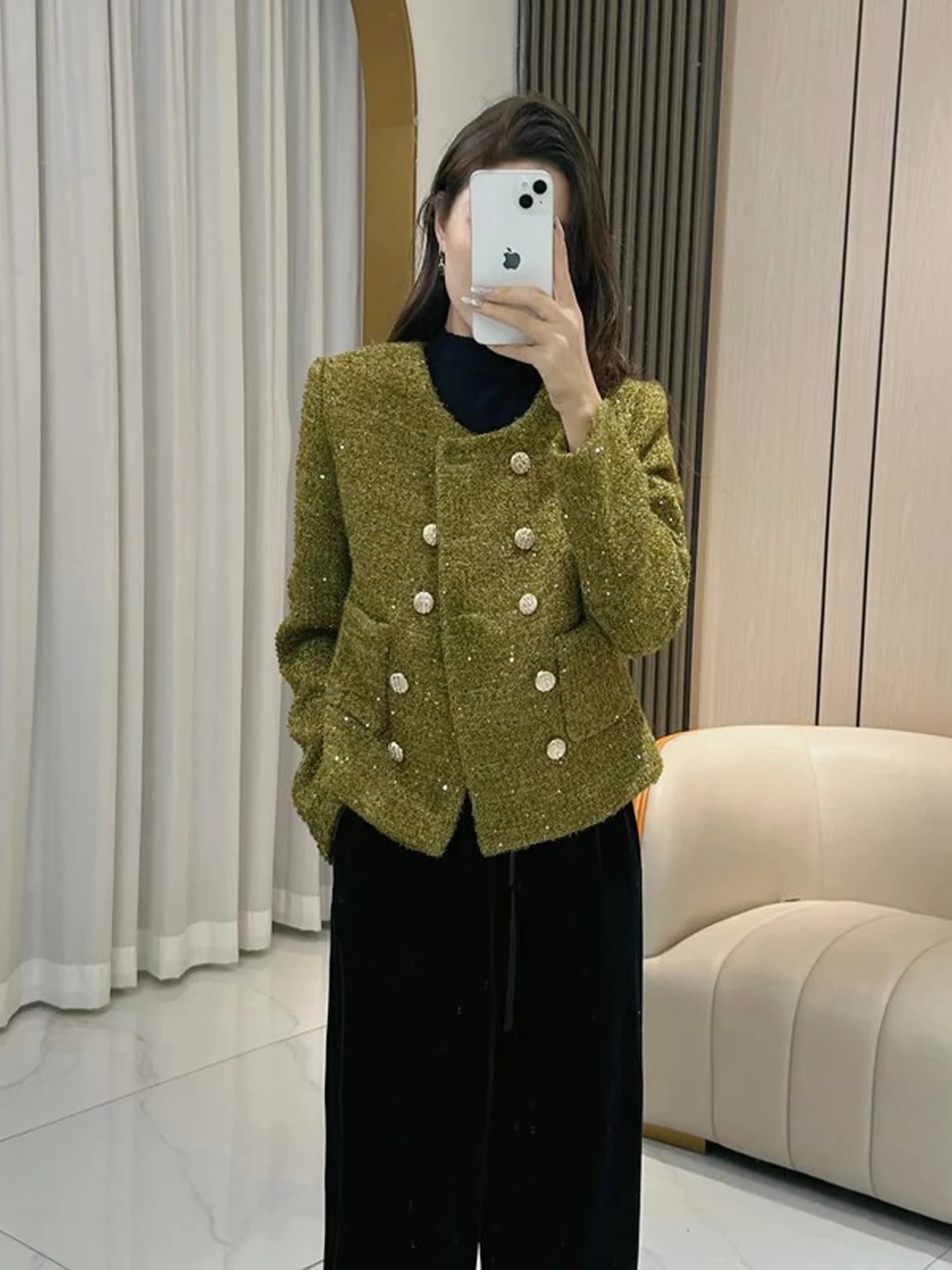 

2026 Autumn Winter New Style Slimming Velvet Fashion Thickened Small Fragrance Wind Coat Straight Tube Button Design Ladies O...