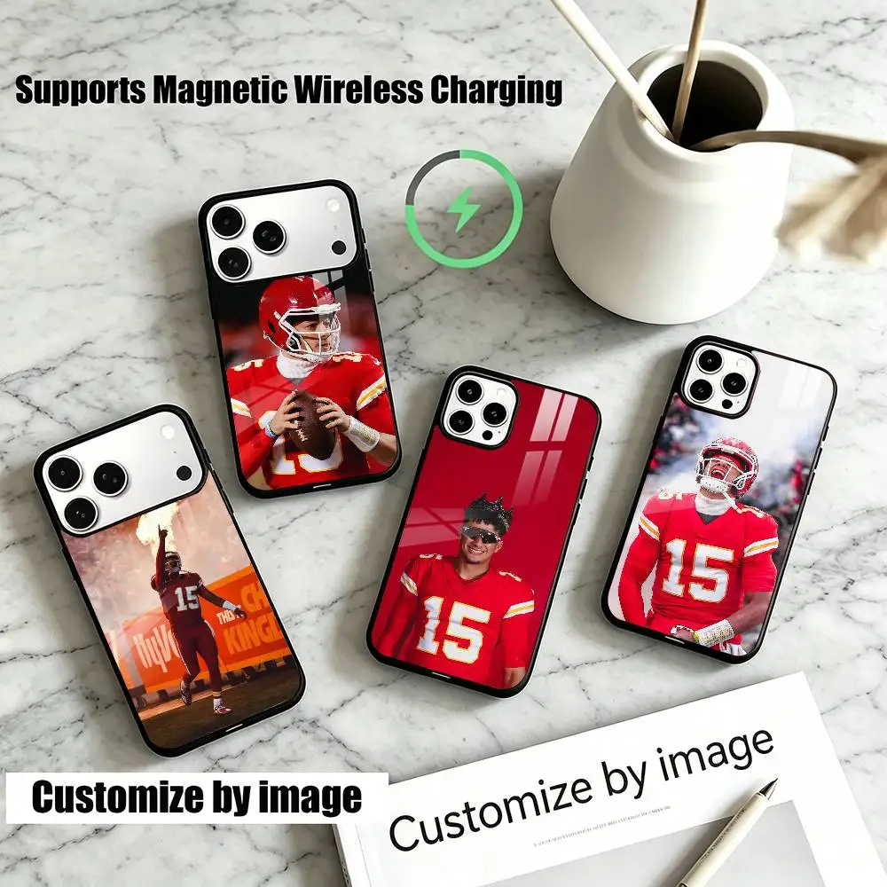 Funda para Teléfono de Fútbol Americano Patrick M-Mahomes para iPhone 17, 16, 15, 14, 13, 12, 11 Plus, Pro, Compatible con Carga Inalámbrica Magnética