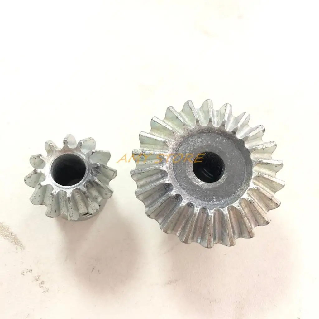 

Железный винт для извлечения меда для пчеловодства и набор из 2 предметов для ремонта экстрактора, наружный диаметр: 49 мм (50 мм), внутренний диаметр 28 мм: 10 мм