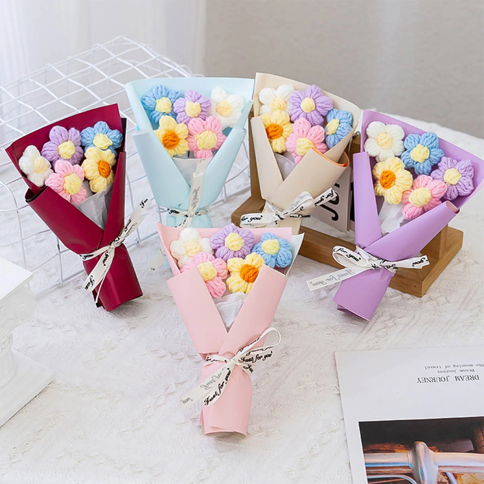 Ramo de flores tejido a mano, Mini ramo de hilo de ganchillo para boda, fiesta, ceremonia de graduación, regalo, decoración encantadora, ramo de soplo