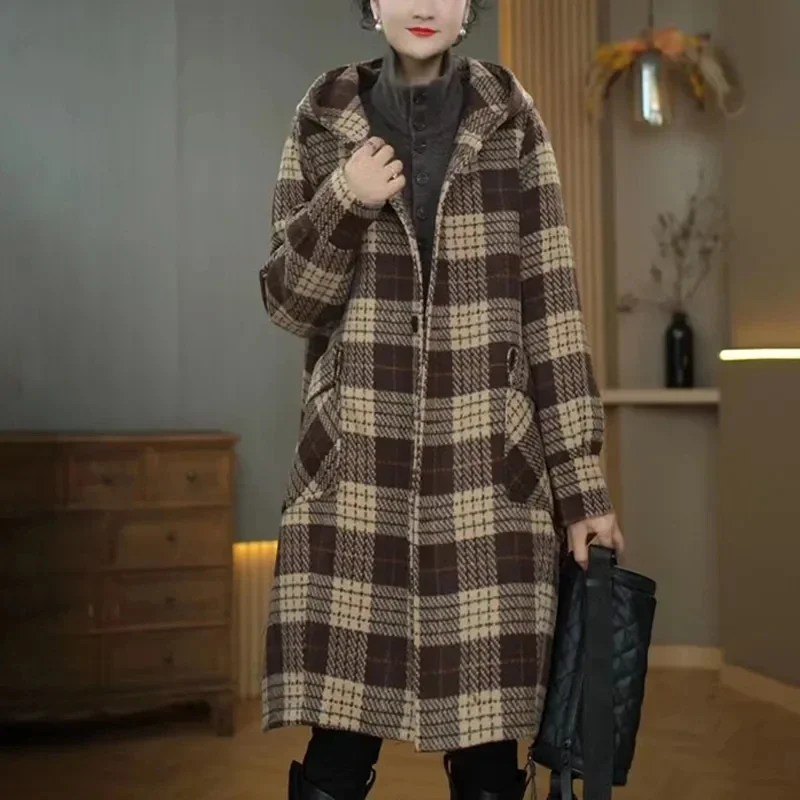 High End แฟชั่นผู้หญิงฤดูใบไม้ร่วงฤดูหนาวเสื้อขนสัตว์หญิงเดี่ยว Breasted Thicke ลายสก๊อตเสื้อขนสัตว์ยาว Windbreaker Q100