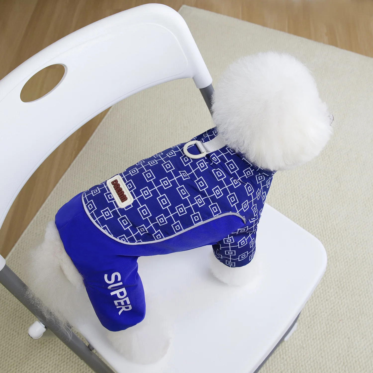 

Одежда для собак, осенне-зимняя новая одежда, одежда для домашних животных Тедди, утолщенная хлопковая одежда на четырех ножках с принтом в крутом стиле, плюшевый мишка