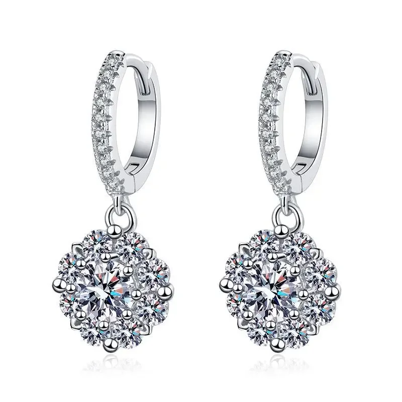 

18K platinum diamond earrings plated with PT950 platinum bloom moissanite earrings 50 points D color women's earrings