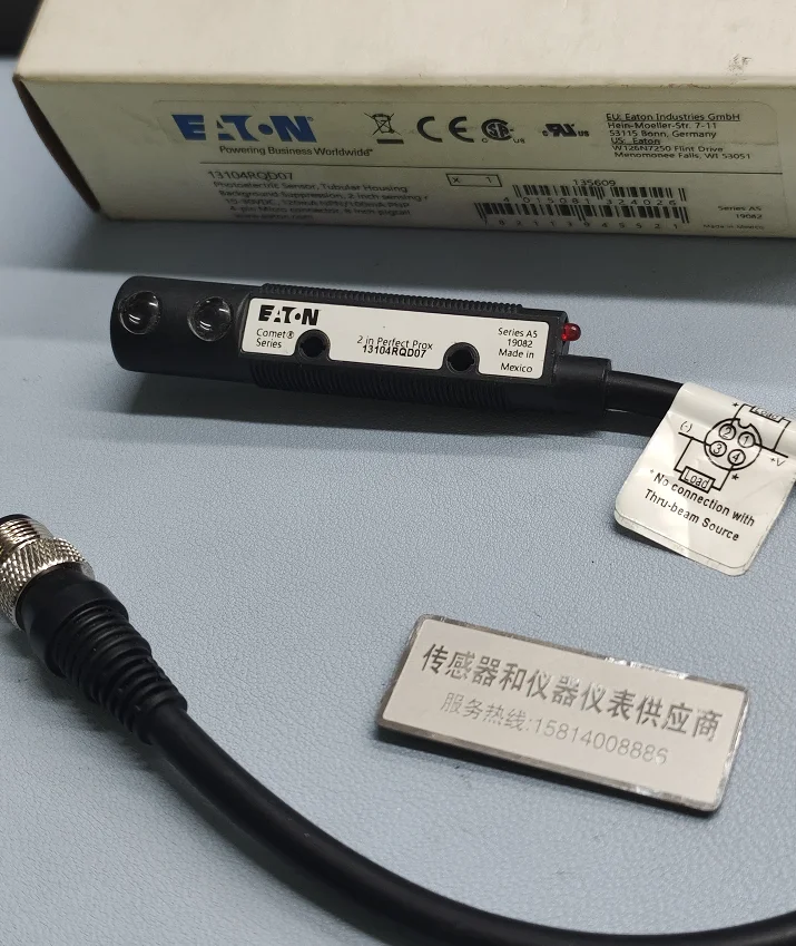 October EATON Photoelectric Sensor 13104RQD07