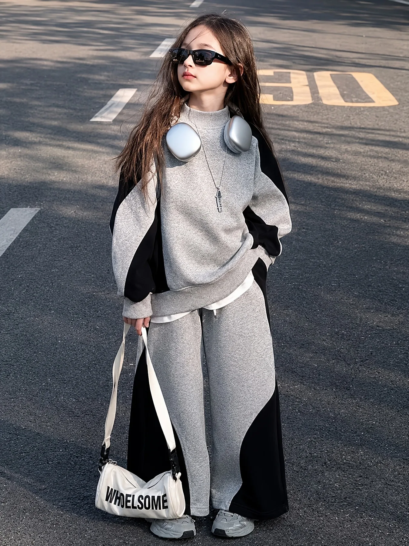 Girls 2Pcs Grey Black Colorblock Mock Neck Sweatshirt Wide Leg Pants Set, Casual Streetwear Tracksuit for Kids