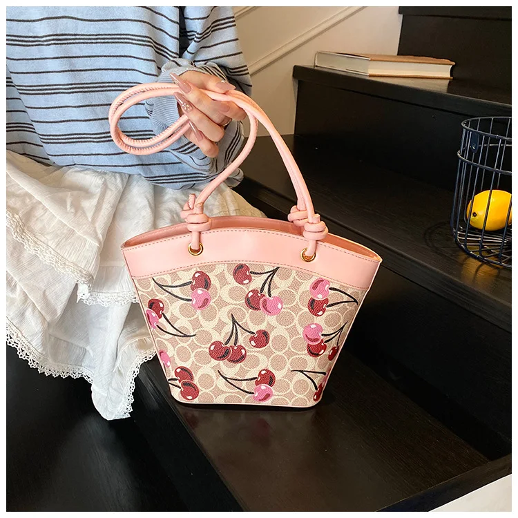 

Fashion Printed Bucket Bag for Women Stylish Canvas Shoulder Bag Bohemian Crossbody Purse Cute Aesthetic Hobo Bag for Daily Use